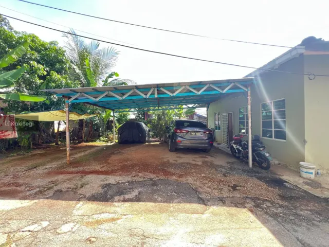 "Impian Rumah Setingkat Luas Jadi Kenyataan! Bungalow Cantik di Kampung Sri Gombak Indah, Batu Caves – Harga RM750k Nego, Ruang Maksimum Untuk Keluarga!"
